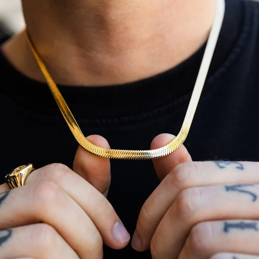 Men’s Golden Snake Chain – Sleek and Bold